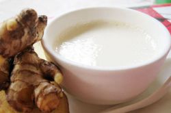 广东风味小吃姜撞奶的制作方法 简单易学益处多