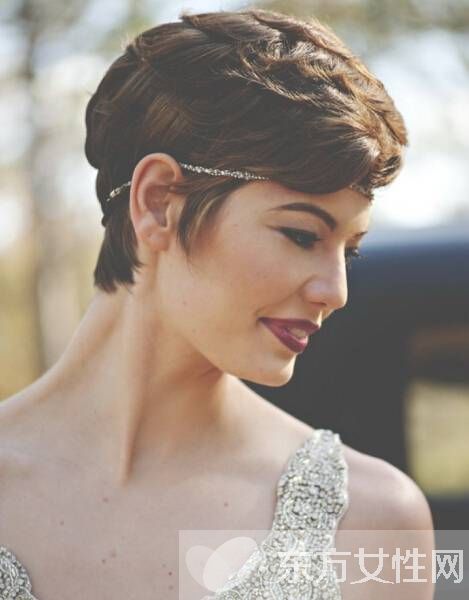短发新娘造型也很美 不信你瞧瞧
