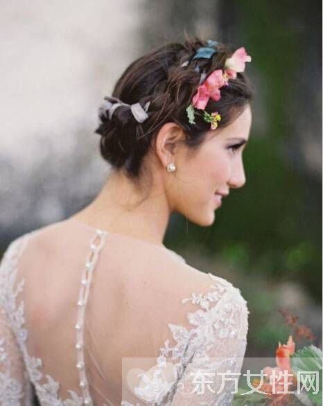 短发新娘造型也很美 不信你瞧瞧