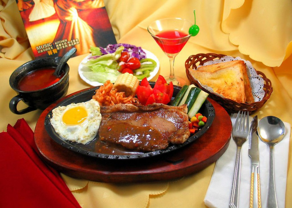 教你牛排怎么做才好吃 牛肉暖胃又含铁好处多