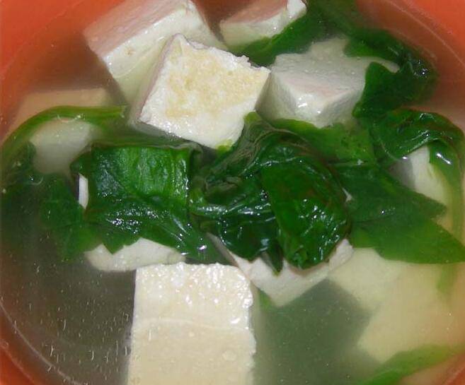 菠菜豆腐汤的家常做法 即好喝又营养