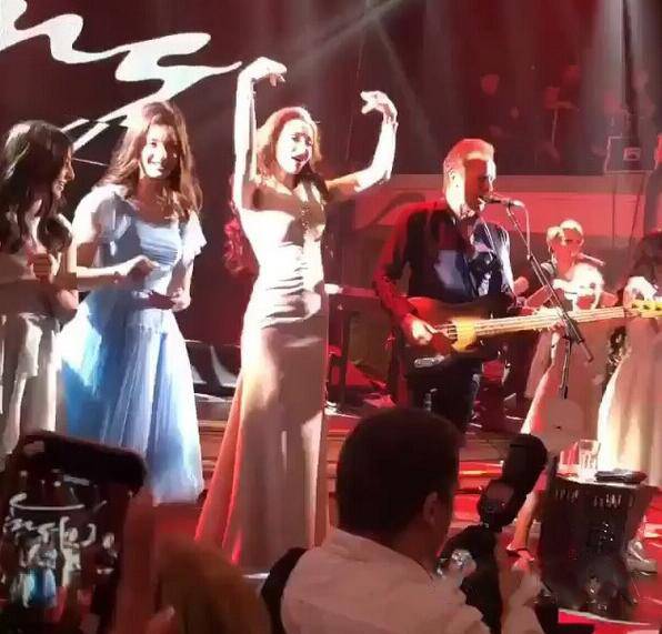 史上最 壕 婚礼现场曝光 新娘刚刚读大一