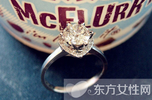 结婚为什么要戴钻戒 揭结婚钻戒基本常识