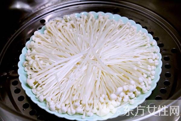 创新金针菇吃法 营养健康味更鲜