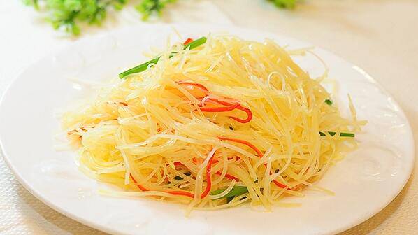 炒土豆丝的做法 揭如何炒土豆丝不粘锅