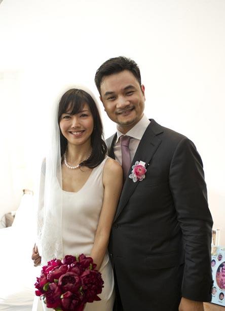 孙燕姿婚纱照曝光 变身幸福小女人