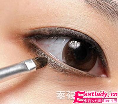 学画新娘眼妆 轻松打造 赫敏 魔法电眼