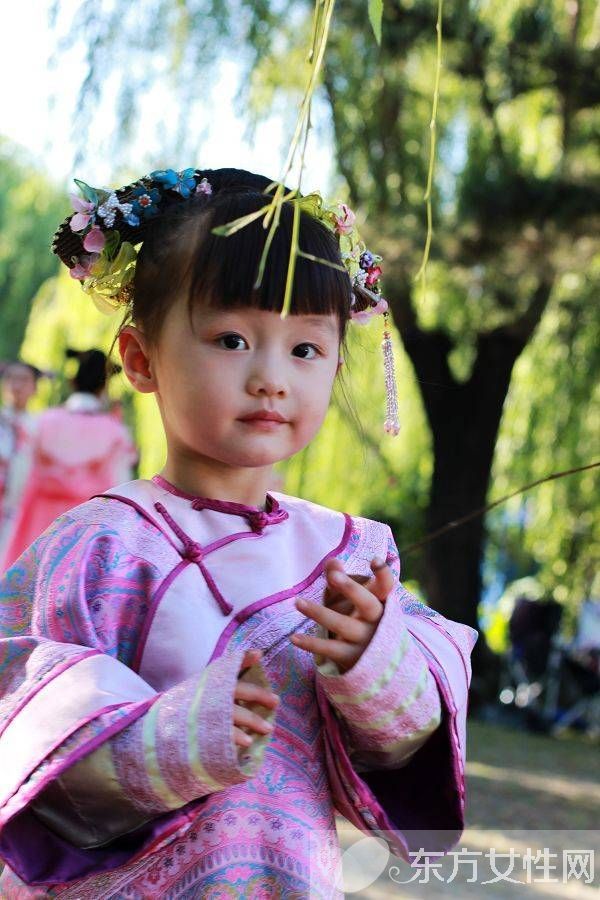 揭纪姿含父母及家庭背景照片 纪姿含与她竟是双胞胎