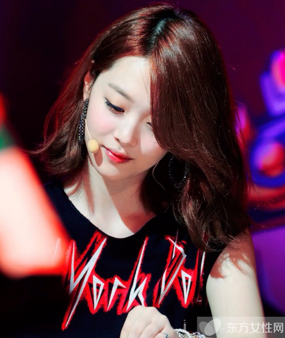 雪莉ktv照片事件真相曝光 凸点不雅照不堪入目