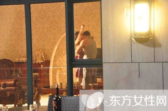 杨坤丁丁露骨床照大曝光 杨坤老婆个人资料遭扒