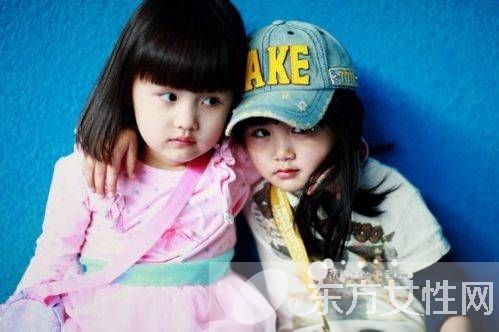 揭纪姿含父母及家庭背景照片 纪姿含与她竟是双胞胎