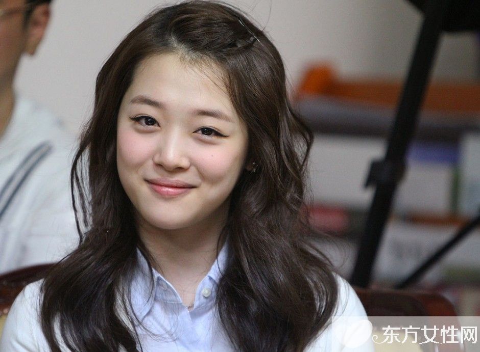 雪莉ktv照片事件真相曝光 凸点不雅照不堪入目