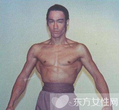 功夫明星李小龙是怎么死的 真相居然是这个样子