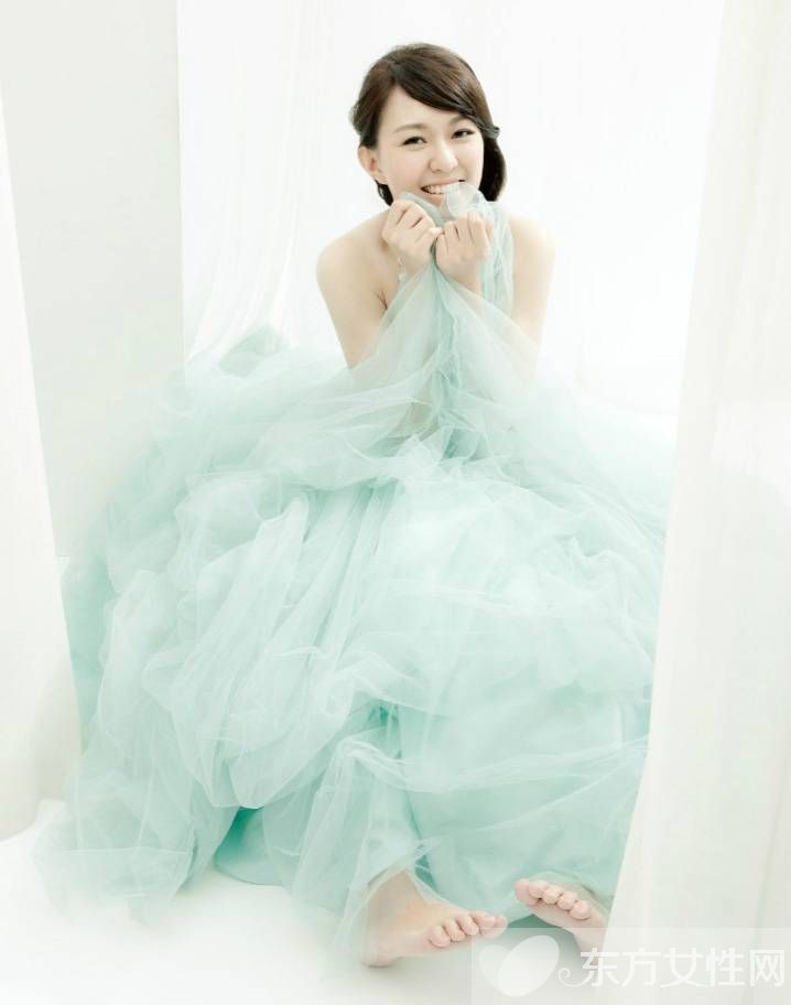 卓依婷到底有没有死 复出开演唱会被疑是冒牌货