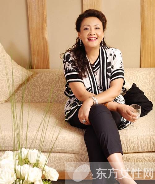 大S比汪小菲大几岁 汪小菲母亲张兰16亿身家个人资料