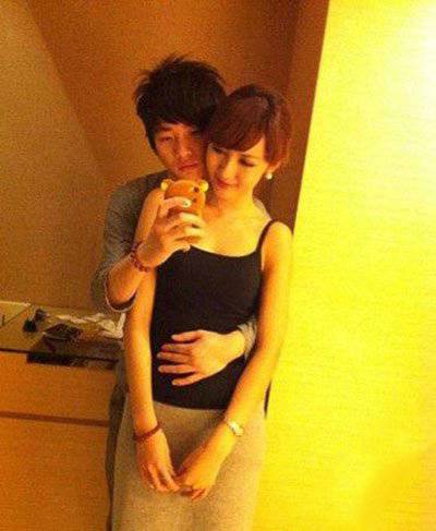 袁佳怡献b门是什么 北大校花袁佳怡献b门全套照