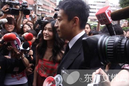 汪小菲婚礼上扇大s耳光 揭两人闪婚背后的故事