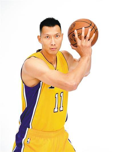 湖人将裁掉易建联 阿联短暂的湖人生涯