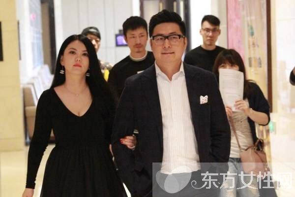 angela爸爸王岳伦个人资料 李湘怒斥婚变传闻
