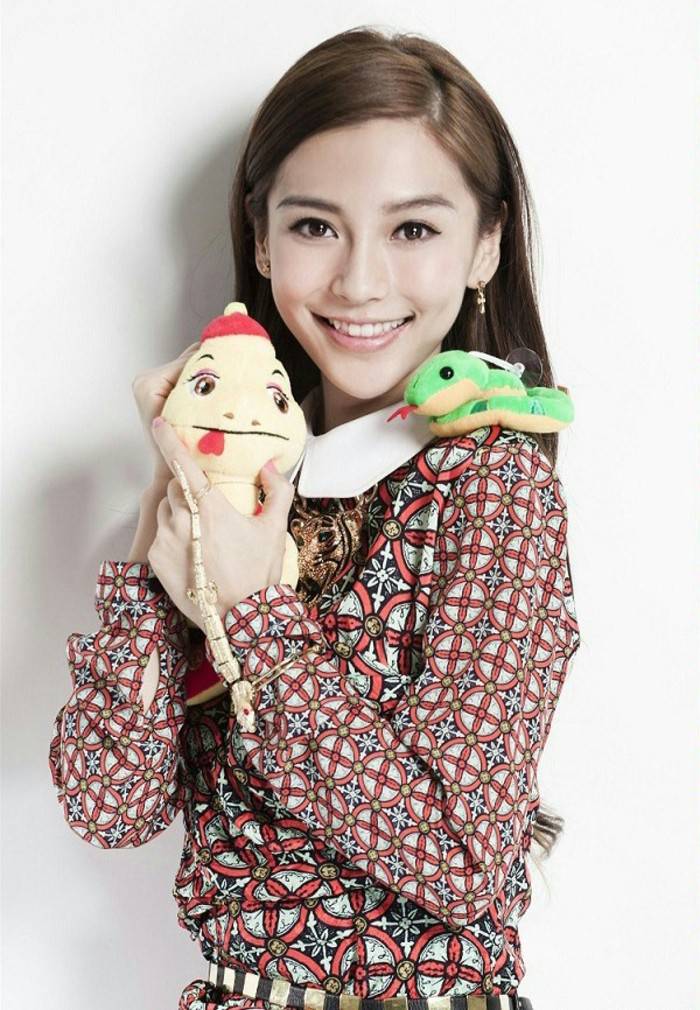 杨颖不雅睡样照片曝光 杨颖整容前后照流出大方承认整容