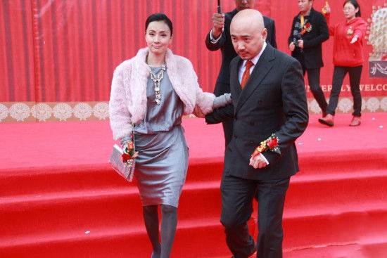 小陶虹个人资料 曝徐峥小陶虹感情不和夜店彻夜不归