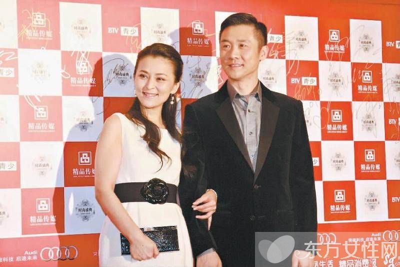 黄志忠现任老婆柯蓝资料 黄志忠前妻何音称还是好朋友