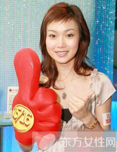 赵薇老公前女友叶翠翠图片 整容前后照遭吐槽变化惊人