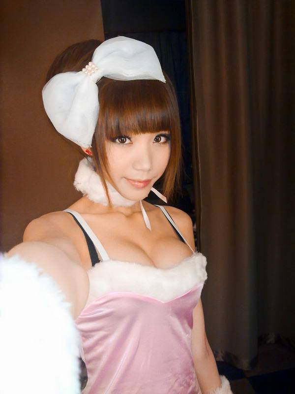 揭秘叶梓萱被谁破了处 曝叶梓萱人体高清大图