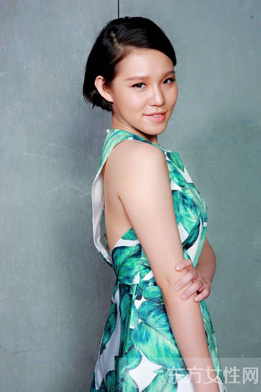 谢依霖身高个人资料 大尺度全裸露点人体素描曝光