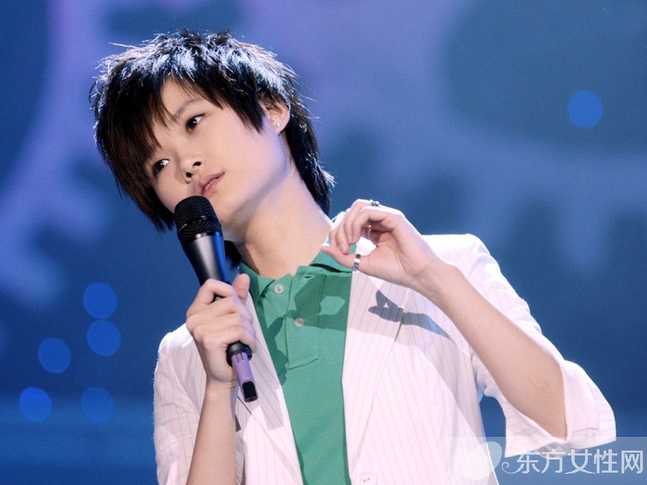 李宇春富豪男朋友煤老板照片 李宇春罕见婚纱照曝光