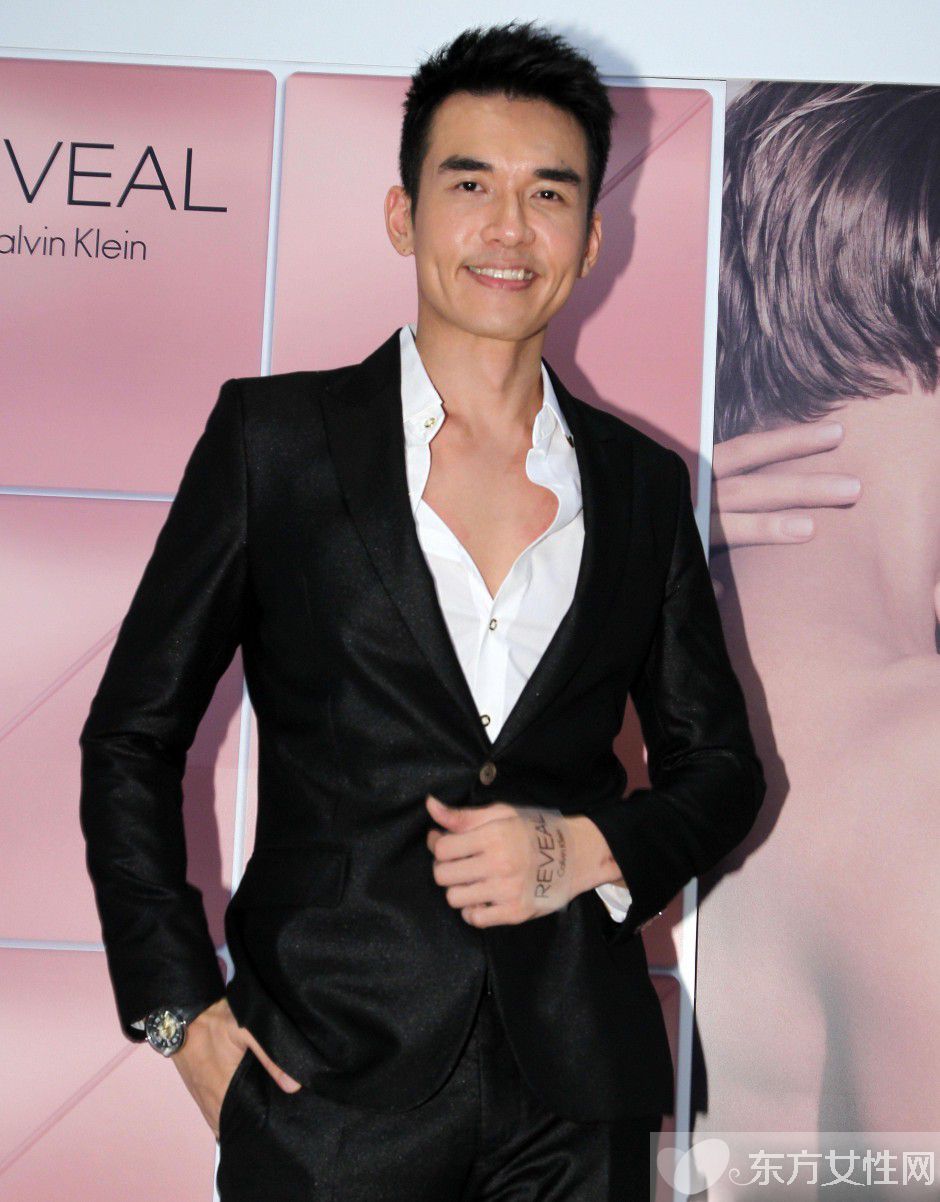 杨一展与老婆赖雅妍分手原因 招认现任女友是吴天心