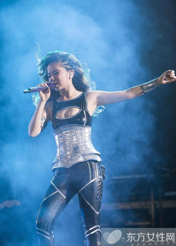 香港 小巨肺 邓紫棋个人资料 揭16岁失身真相