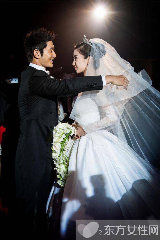 曝黄晓明前女友主动退出 小三AB成功上位成正牌女友