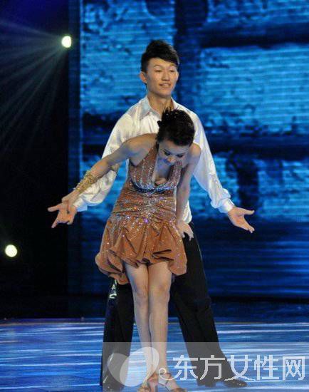 萧蔷老公是谁 萧蔷舞林大会露点大泄春光