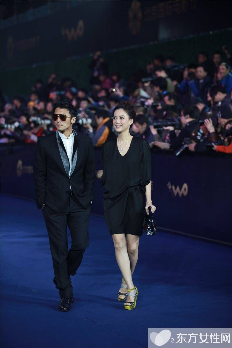 霍汶希微博心疼谢霆锋太辛苦 揭秘霍汶希和谢霆锋什么关系