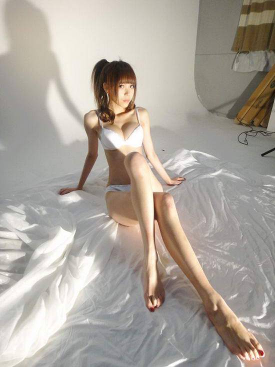 揭秘叶梓萱被谁破了处 曝叶梓萱人体高清大图