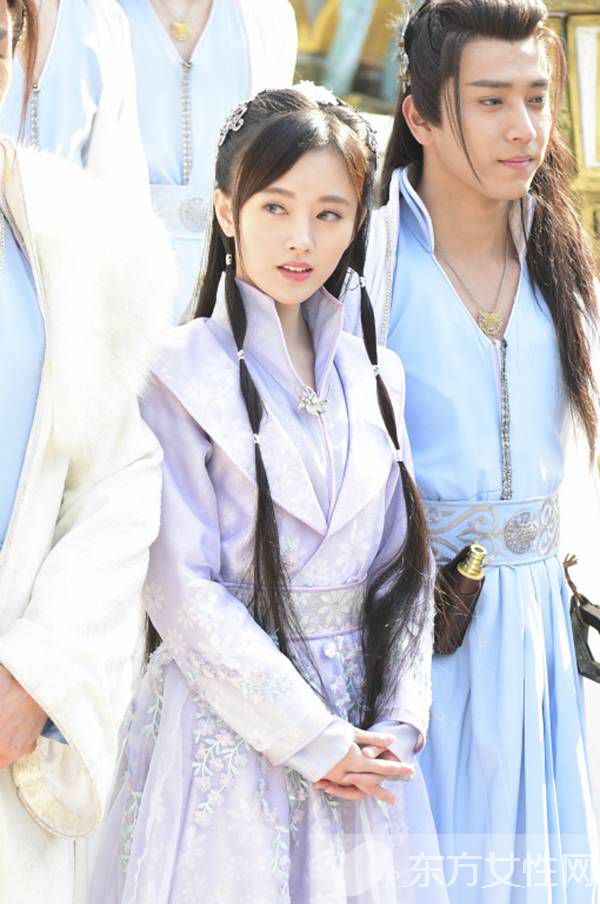 4000年第一美女鞠婧祎 整容前后照对比吓哭你