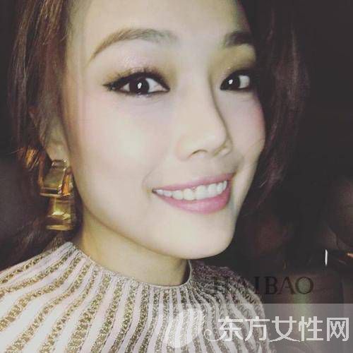 容祖儿下体夹春卷事件揭秘 真假容祖儿亮相签售会