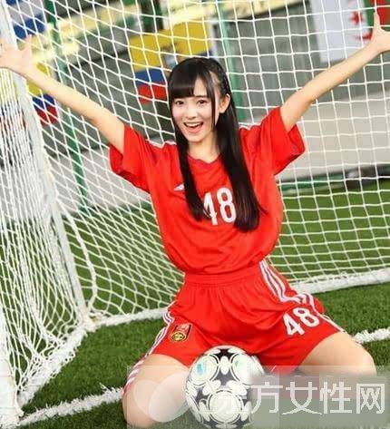 4000年第一美女鞠婧祎 整容前后照对比吓哭你