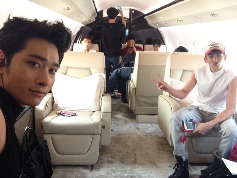 黄灿盛现任女友曝光 黄灿盛给2pm谈柳岩