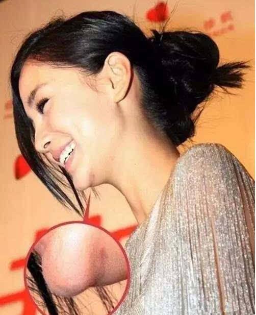 AngelaBaby杨颖父母家庭背景揭秘 整容前后照对比惊人