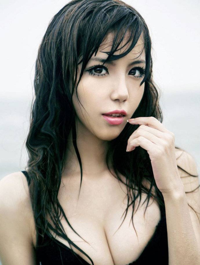 揭秘叶梓萱被谁破了处 曝叶梓萱人体高清大图