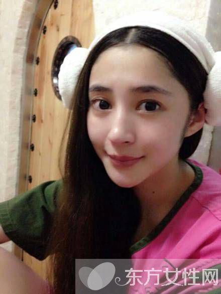 李心艾不雅照曝光微博遭扒 整容前后照网友称不认识了