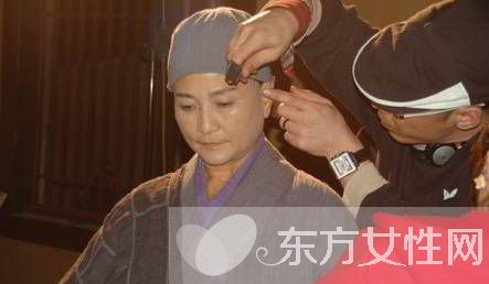 郑佩佩个人资料 郑佩佩炮轰张柏芝惹粉丝怒骂