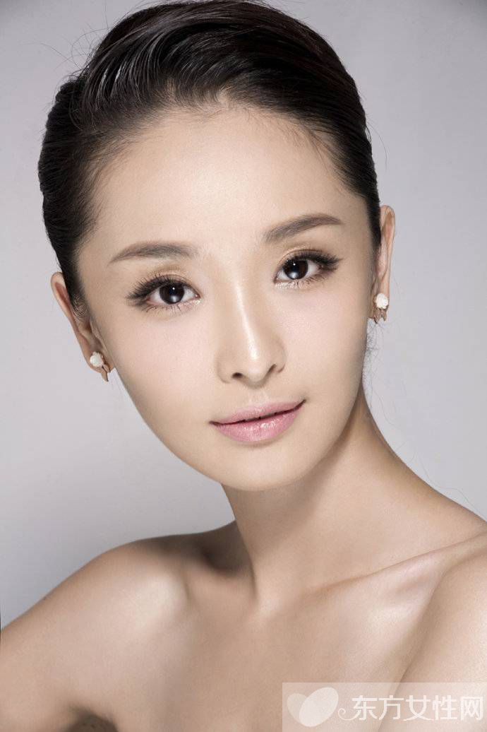 李曼床戏太骚个人资料遭扒 李曼罗晋分手原因揭秘