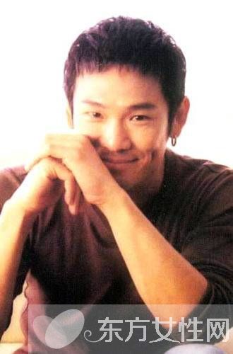 杜德伟迎娶26岁小女友 梁朝伟钟镇涛等巨星纷纷到场助阵