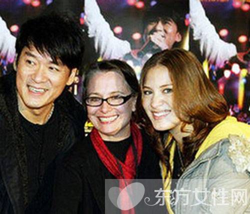 周华健老婆康粹兰个人资料 揭秘两人相恋过程