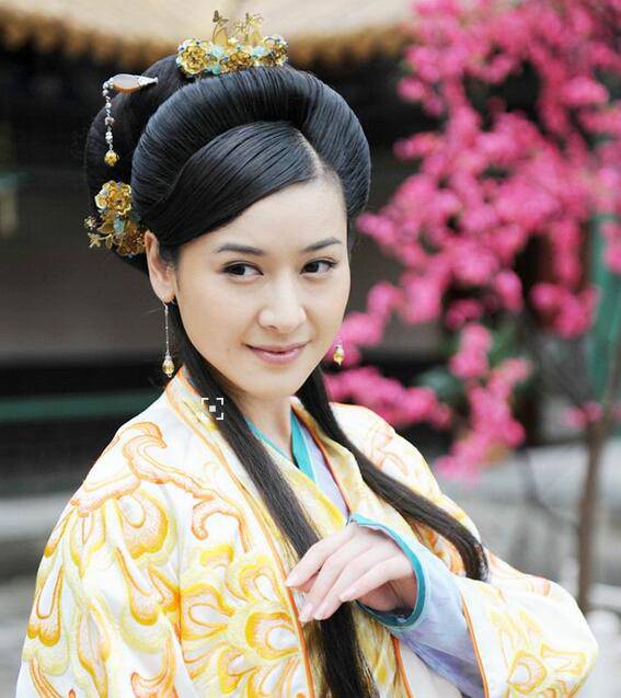 黄海冰现任老婆甄锡个人资料 甄锡私下生活照曝光