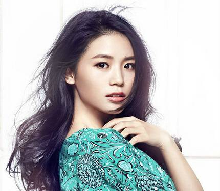 快女黄英个人资料 黄英曝老公求婚时自己刚睡醒懵懂的答应