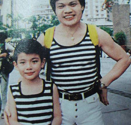 香港著名丑星叶竟生老婆照片 叶竟生被老婆控诉包二奶藏艳照